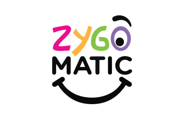 ZYGO in bunten Buchstaben, jeder andere Farbe, darunter MATIC in schwarz, darunter Smiley-Mund schwarz