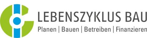 3/4 Kreis grün, vertikal unterbrochen durch Streifen weiß-blau-weiß, darin mittig weißer Kreis; daneben LEBENSZYKLUS BAU, darunter planan Bauen Betreiben Finanzieren
