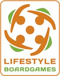 Würfelsymbol "5" in braun, mit bumerang-ähnlichenBögen an den vier Außenpunken, über den braunen Bögen je ein kleiner grüner Bogen. Unter Symol LIFESTYLE in braun, BOARDGAMES in grün.