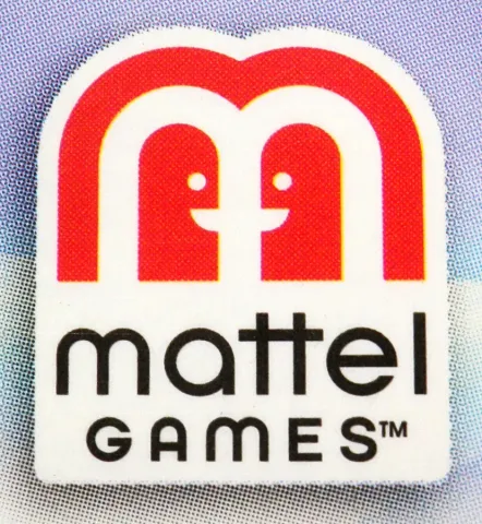 Rechteck oben mit doppelbogen, darin rote Bögen für M darin kleiner weiße Bögen für M, links und rechts vom mittelstrich Punkte und darüber ein Balken für Gesicht, darunter mattel GAMES in schwarz