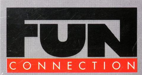 FUN schwarz, fett, F und N oben durch Querbalken verbunden, CONNECTION in weiß, dünn, in rotem Balken, manchmal darunter INTERNATIONAL, schwarz