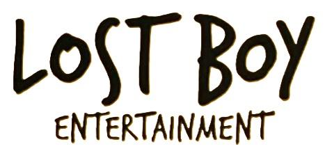 LOST BOY in Zierschrift, darunter ENTERTAINMENT kleiner, in gerader Linie