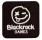 Schwarzes Quadrat, Rundecken, darin Gesicht x und - als Augen, Bogen für Mund mit Kreis als Zunge in weißem  Kreis für Kopf, darunter Blackrock darunter GAMES
